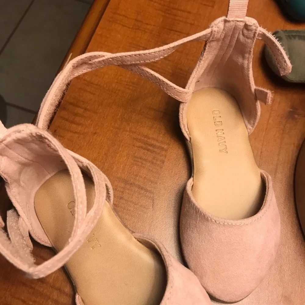 Shoes size 5 baby!